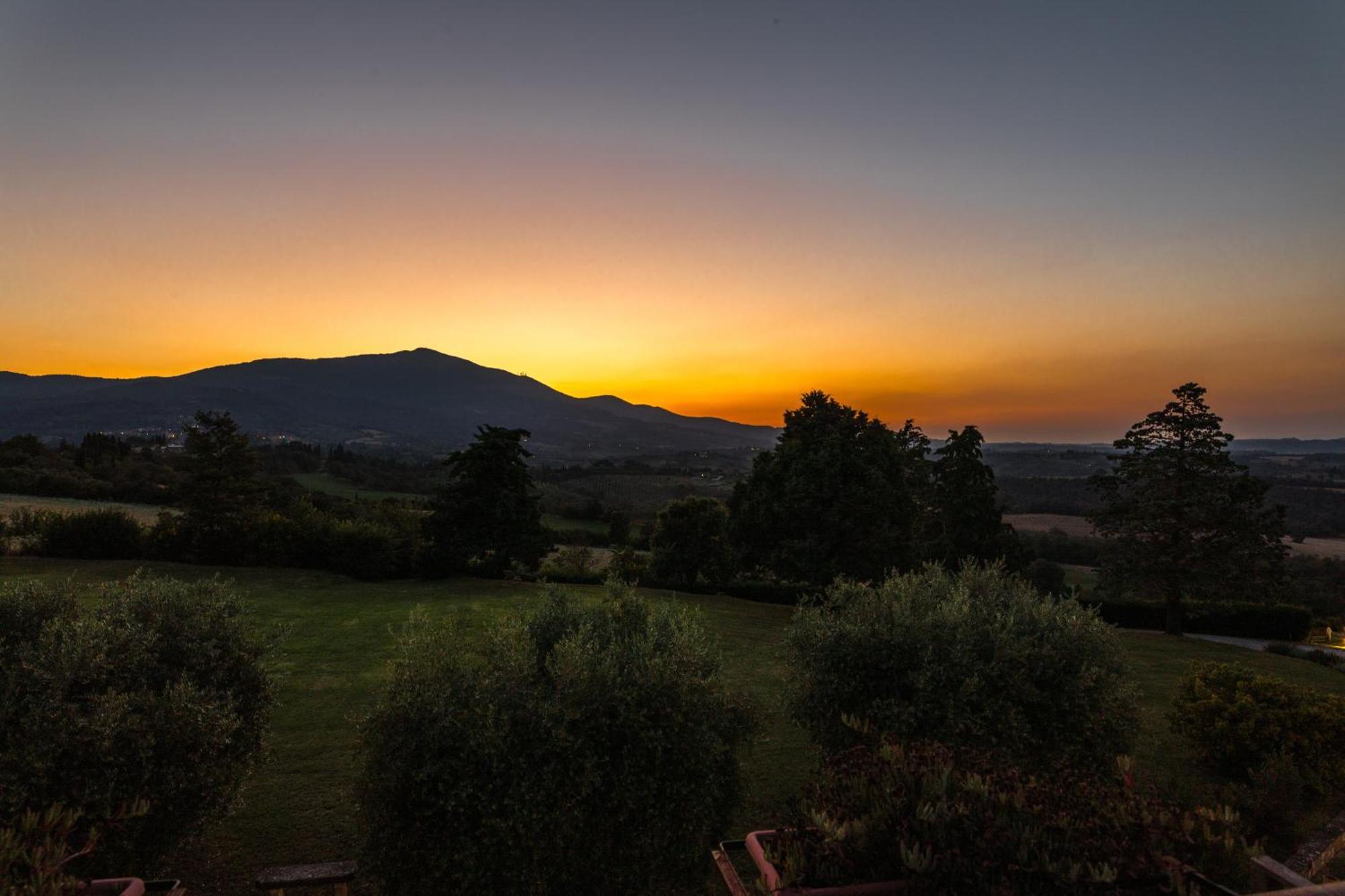 Agriturismo Spazzavento Palazzone エクステリア 写真