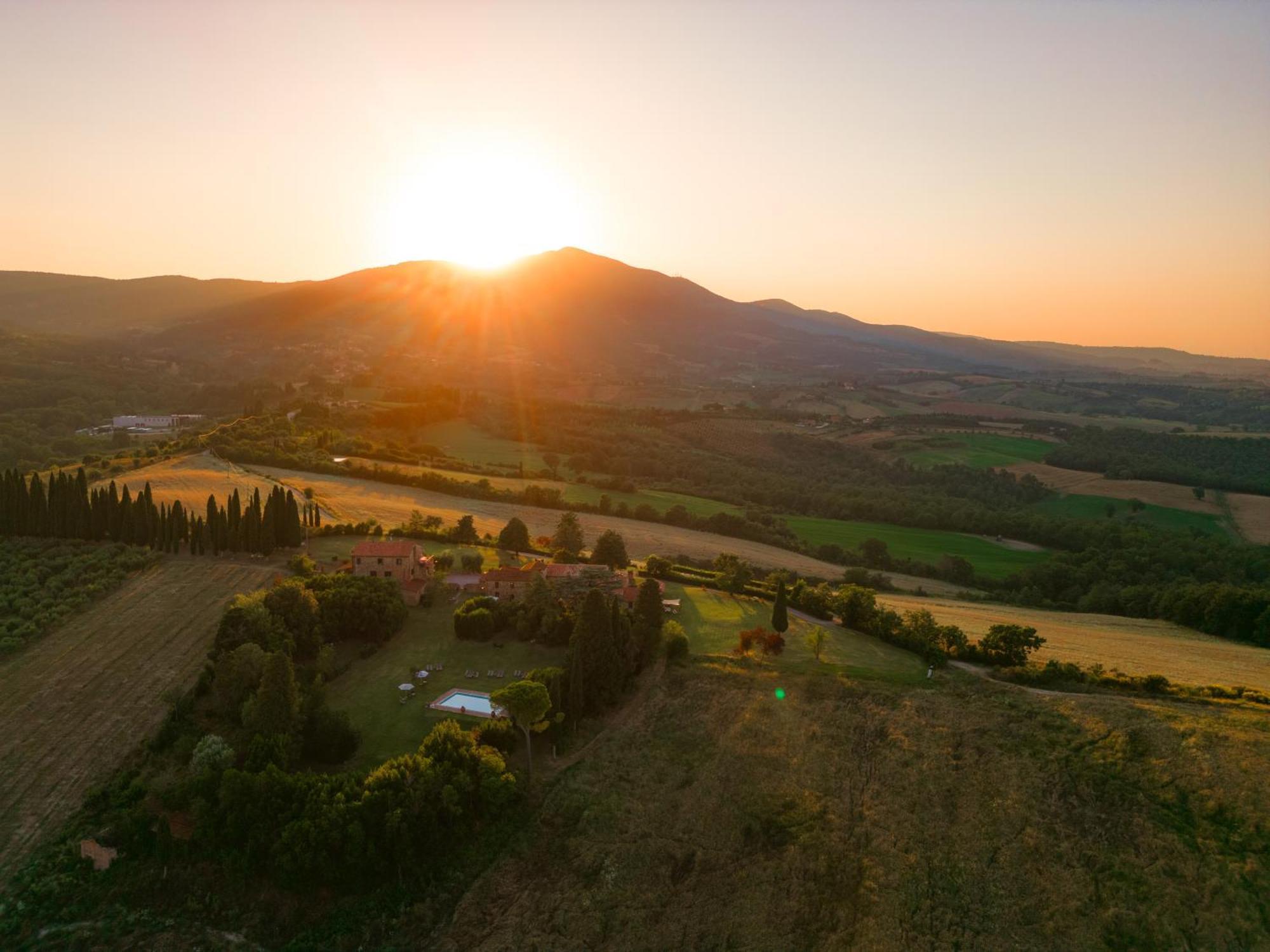 Agriturismo Spazzavento Palazzone エクステリア 写真